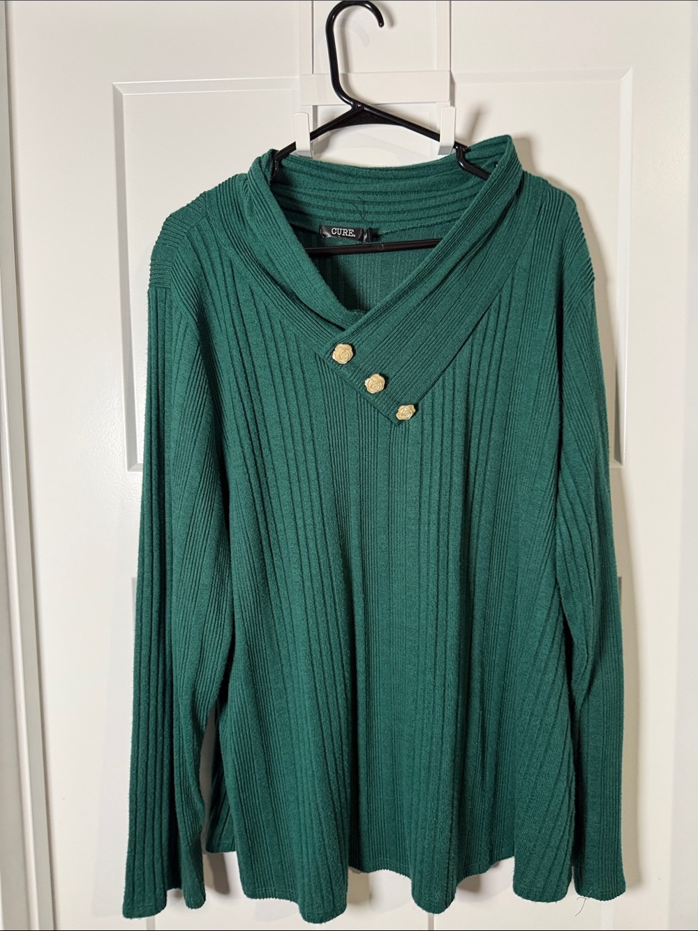 Cuddl Duds Emerald Green Ribbed Cowl Neck Sweater with Gold Buttons